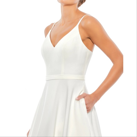 Mac Duggal Ieena 48855 V-Neck Classic A-Line Ballgown - Picture 2 of 12